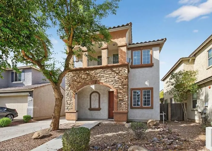 Holiday home 4br Near Phoenix Raceway, Camelback Ranch And State Farm Stadium *