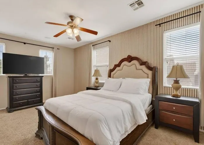 4br Near Phoenix Raceway, Camelback Ranch And State Farm Stadium Holiday home Avondale