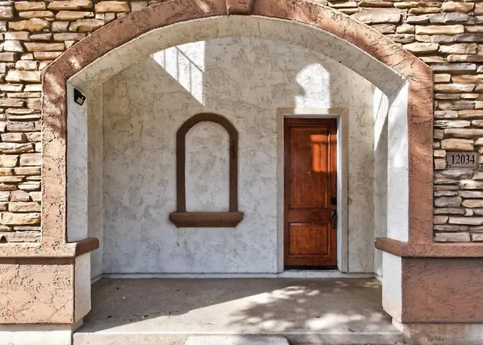Holiday home 4br Near Phoenix Raceway, Camelback Ranch And State Farm Stadium *