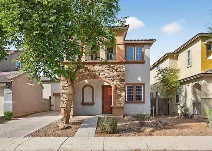 Holiday home 4br Near Phoenix Raceway, Camelback Ranch And State Farm Stadium Avondale