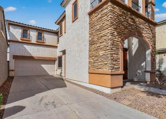 4br Near Phoenix Raceway, Camelback Ranch And State Farm Stadium Holiday home