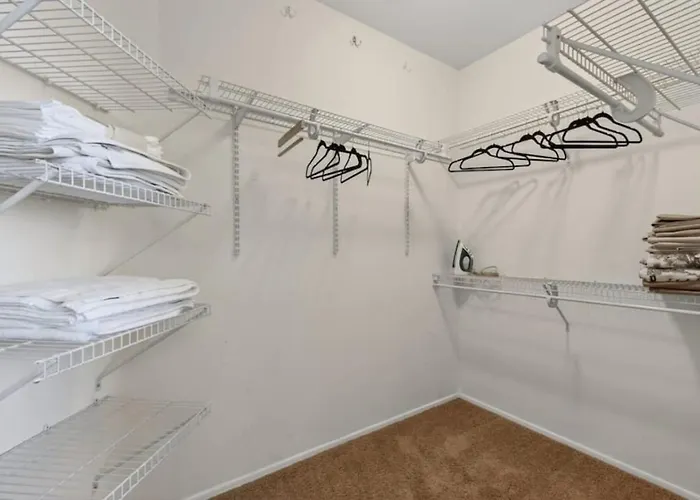 Holiday home 4br Near Phoenix Raceway, Camelback Ranch And State Farm Stadium Avondale