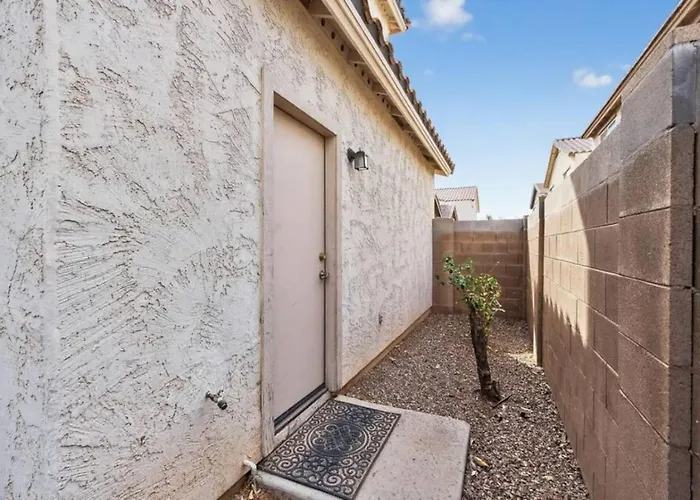 Holiday home 4br Near Phoenix Raceway, Camelback Ranch And State Farm Stadium Avondale